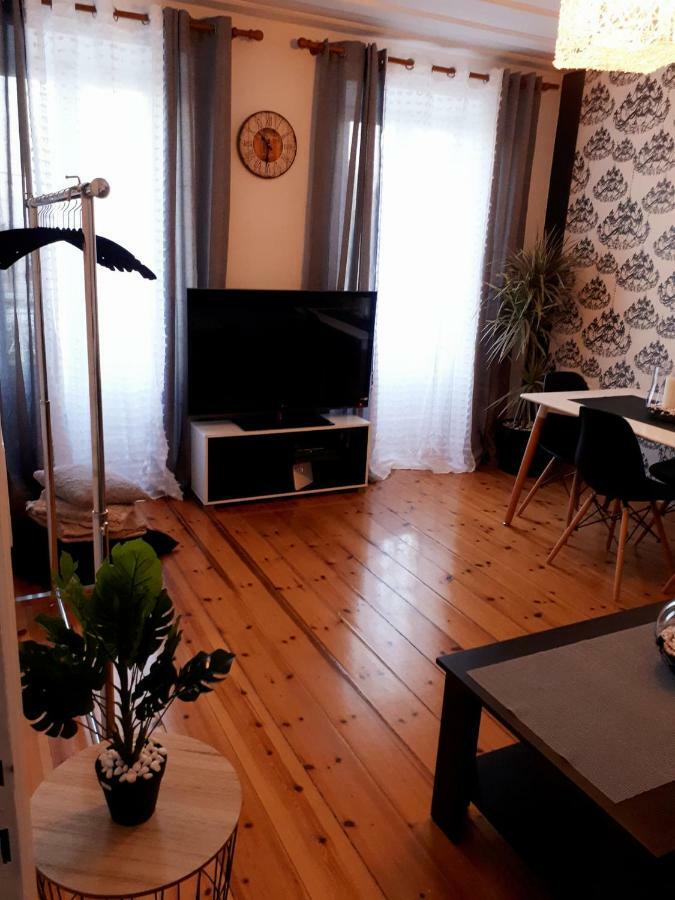 Laval Apartment Mantouki 外观 照片
